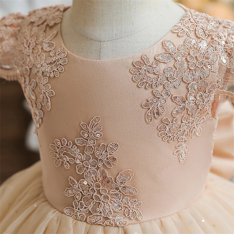 Vestido Princesa com Laço e Tule